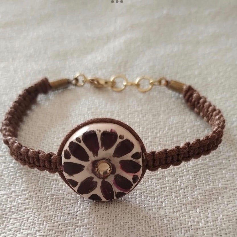 Bracciale cammello con fiore cacao