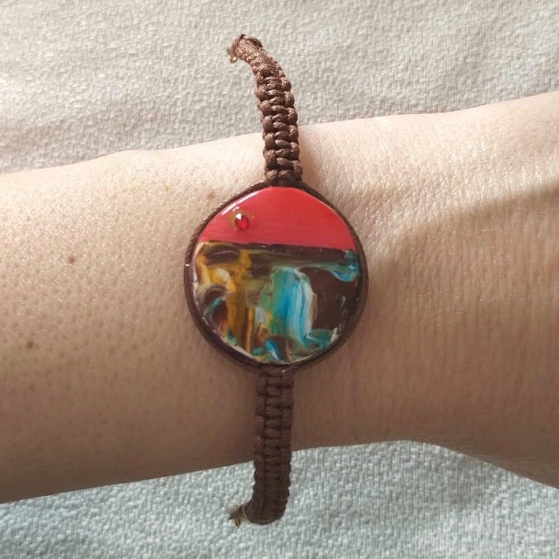 Bracciale marrone con paesaggio